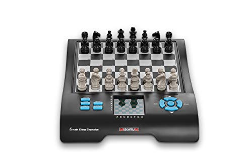 Millennium Europe Chess Champion: Ordenadores de ajedrez + 7 Juegos más (Damas,...